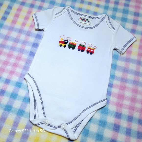 ALEXIS 🚂 Multi Bright Color Embroidered Choo-Choo Train Bodysuit Onesie NB - Picture 8 of 10
